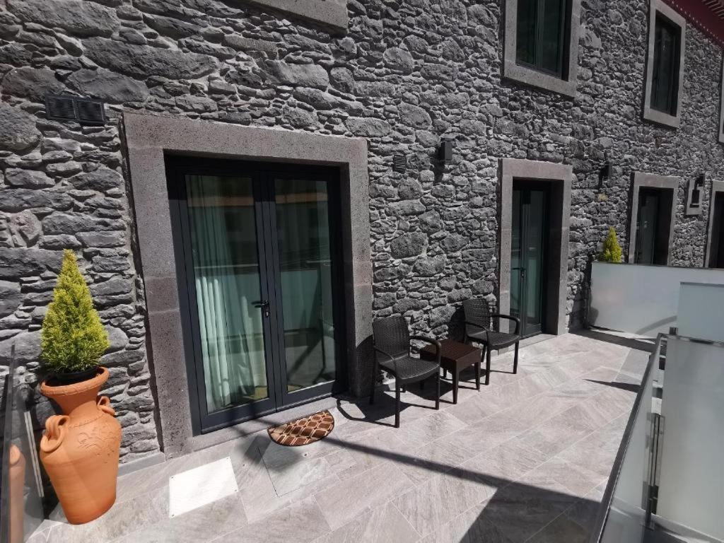 Chale Esmeralda - Charming Studios In Calheta Beach エクステリア 写真